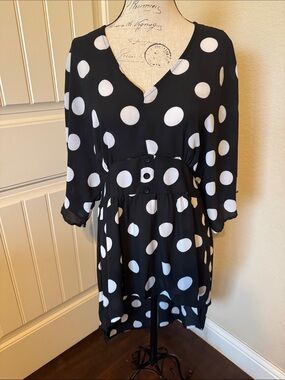 New York & Company Black and White Polka Dot V-Neck Dress